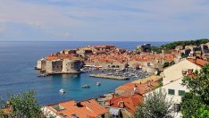 Туристическата перла на Хърватия Дубровник иска да запази града за местните жители