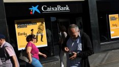 И испанската банка CaixaBank мести централата си от Каталуния