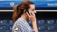 ЕК планира намаляване на таксите за роуминг с 40%