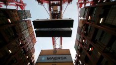 Търговският дефицит на Великобритания се свива повече от прогнозите