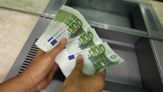 Граждани внасят 30 хил. подписа в НС за необлагаем минимум и диференциран ДДС*