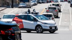 Cruise прави чистка в ръководството след спирането на превозите с роботаксита