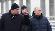 Трима руски войници са загинали при удара по двете летища