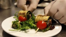 Поръчките на храна за вкъщи и офиса се удвоиха през годината