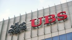 Инвеститори на дребно в Credit Suisse се готвят да оспорят в съда придобиването ѝ от UBS