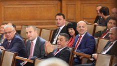 Приемането на бюджета на ЦИК прерасна в дебат &bdquo;за&ldquo; или &bdquo;против&ldquo; машинното гласуване