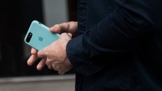 Apple придоби стартъп, който превръща телефона в POS терминал