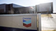 Планът на Chevron за обратно изкупуване на акции разгневи Байдън