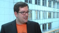 Мигранти към роботиката