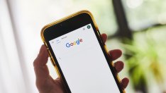 Apple прибира 36% от приходите на Google от реклами при търсения през браузъра Safari