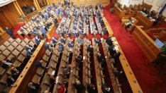 КЕВР вече има трима нови членове, но съставът остава непълен