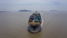 Китайският износ отчита 19-месечен връх през октомври