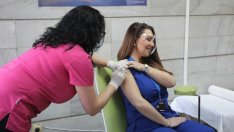 Започна имунизацията с ваксината на Moderna у нас