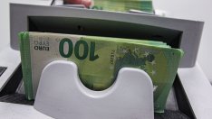 Забавянето на кампанията за еврото е предпоставка за кризи, смятат експерти