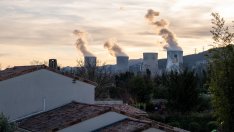 Франция спира ядрените си реактори заради екстремните горещини