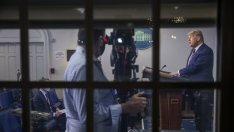 Защо големите медии спряха излъчването на пресконференцията на Тръмп?