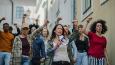 Кофас: Социалният и политически риск в глобален план е достигнал рекордни нива