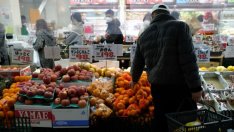 Разходите на домакинствата в Япония се свиват за шести пореден месец