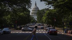 Републиканци призоваха Байдън да се откаже от строгите стандарти за емисиите при колите