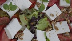 България и Китай подписаха протокол за износ на български млечни продукти