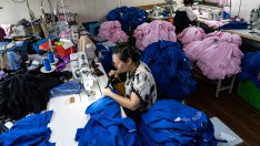 Китайските работници са една от големите жертви на американските мита