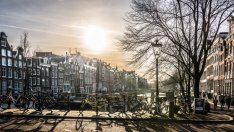 В битката за нова финансова столица на Европа след Brexit се появи нов кандидат