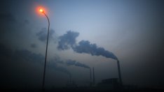 Затиснатата от смог Полша опитва да избегне етикета "европейския Китай"