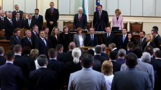 Министрите на Орешарски поеха щафетата