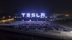 Доставките на произведени в Китай електромобили Tesla се свиват през юли
