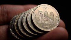 Господин Йени: Японската валута може да поевтинее още повече през 2023 г.