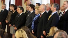 Лицата  в служебния кабинет