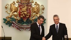 Дистанцията от предишното управление е предизвикателството пред новия кабинет