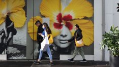 Безработицата в Нова Зеландия остава малко над историческото си дъно