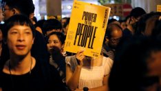 Хонконг – коз в търговската война на Тръмп срещу Китай