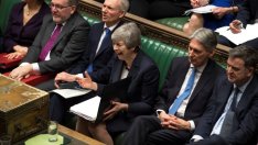 Дългото отлагане скъсява времето на Тереза Мей