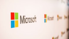 Microsoft съкращава служители и очаква забавяне на растежа