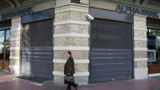 Гърците изтеглиха от банковата система 700 млн. евро само за ден