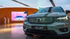 Продажбите на Volvo се свиват с над 20% през октомври заради кризата с чиповете