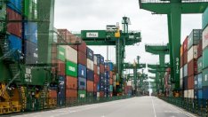 Търговският излишък на еврозоната набъбва през октомври