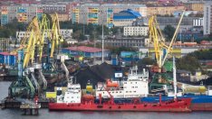 Китай: Санкциите срещу Москва вредят на търговията ни с Русия