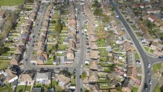 Цените на жилищата във Великобритания са намалели по-бързо от очакваното през февруари