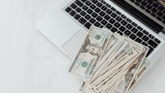 Финансирането на стартъпи в САЩ спадна с 30% през 2023 г. въпреки AI еуфорията