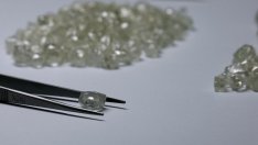 De Beers се готви за битка с нова заплаха: синтетичните диаманти