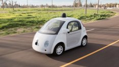 Автомобилите на Google излизат на пътя