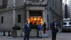 Защо банкерите заменят Wall Street със Силициевата долина