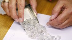 IPO на De Beers може да донесе на мажоритарния ѝ собственик 10 млрд. долара