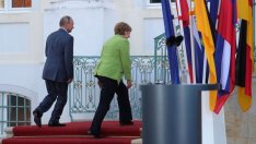 Нескопосаното отравяне на Навални изчерпа търпението на Меркел към Путин