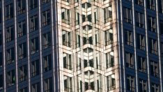 Шест месеца след пандемията офисите в САЩ остават наполовина празни