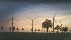 България планира да увеличи капацитета на ВЕИ с над 2,6 GW до 2030 г.