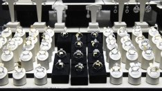 Диаманти и часовници - коледният блясък става малко по-достъпен